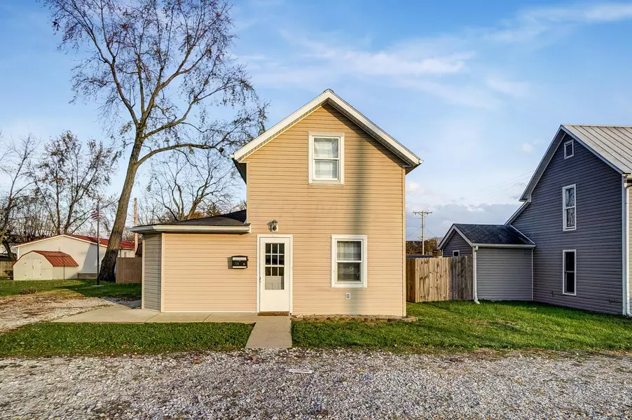 208 Randolph Street, Ashville, OH 43103