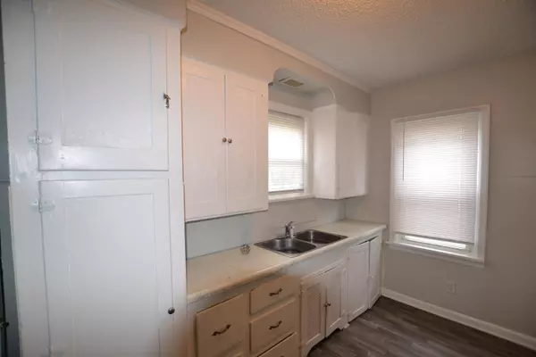 Columbus, OH 43211,1388 E 23rd Avenue