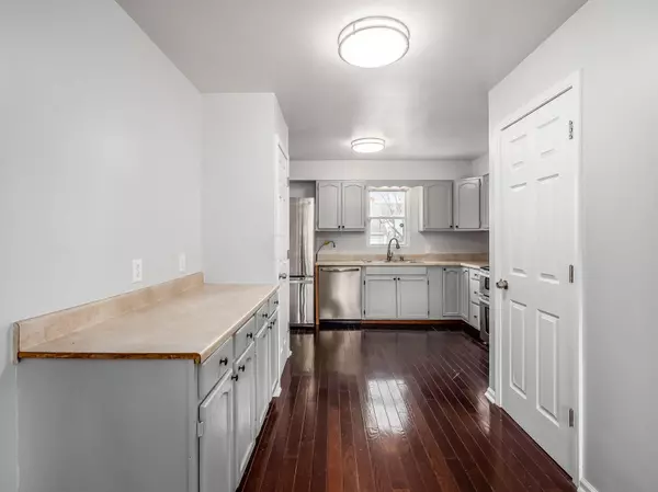 Columbus, OH 43204,924 Wiltshire Road