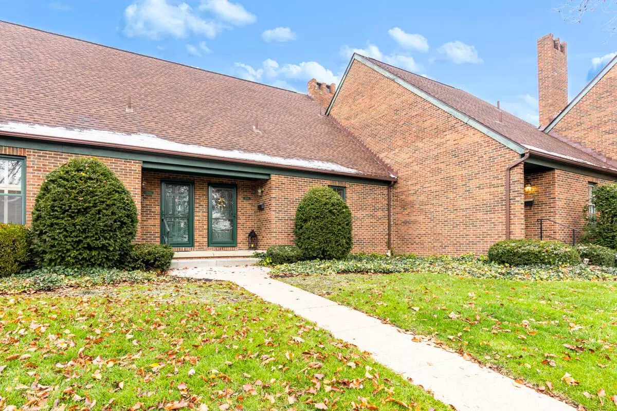 Columbus, OH 43220,1546 Sandringham Court