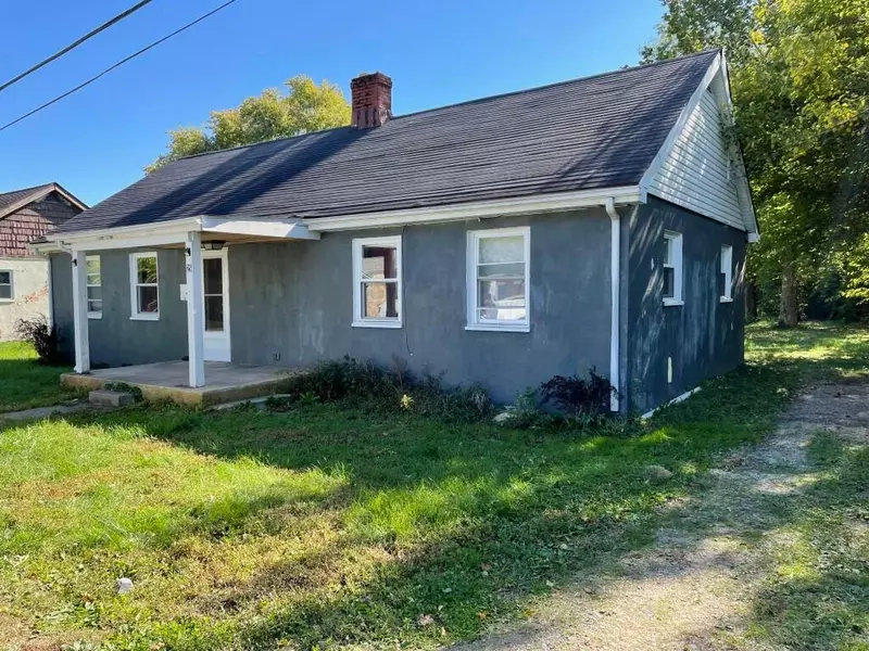 29 South Street, Ashville, OH 43103