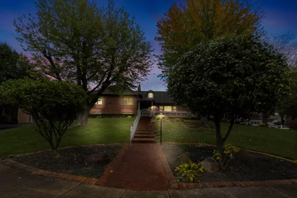 Upper Arlington, OH 43220,4430 Stonebrook Court