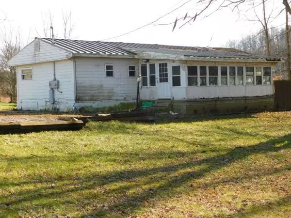 11970 Maysville Williams Road, Logan, OH 43138