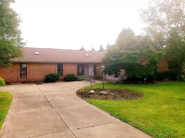 2684 Fordham Circle, North Canton, OH 44720