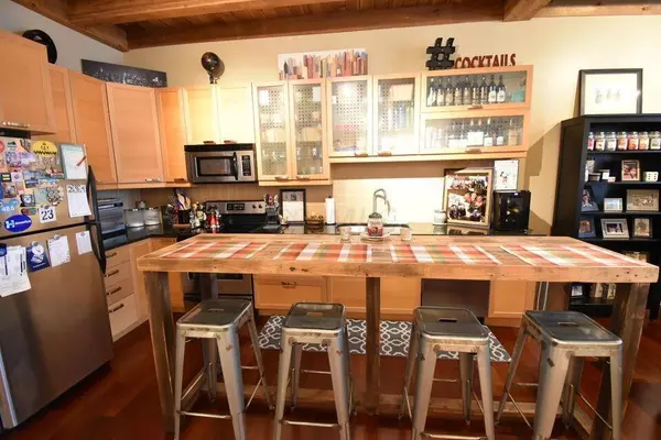 Columbus, OH 43215,150 E Main Street #605