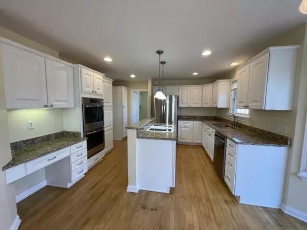 Lancaster, OH 43130,1401 Beverly Hills Drive