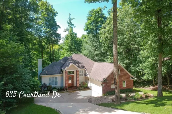 635 Courtland Drive, Howard, OH 43028