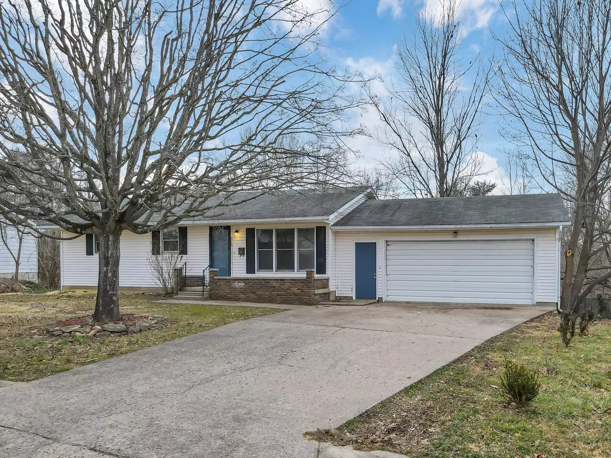 Logan, OH 43138,878 Betty Avenue