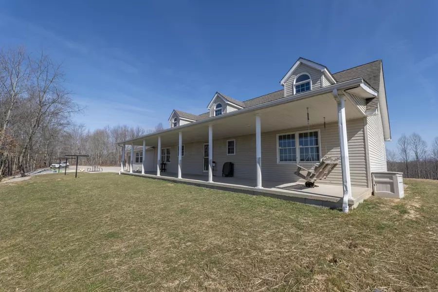 287 Shady Point Road, Oak Hill, OH 45656