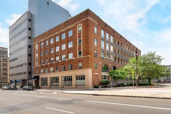 221 N Front Street #407,  Columbus,  OH 43215