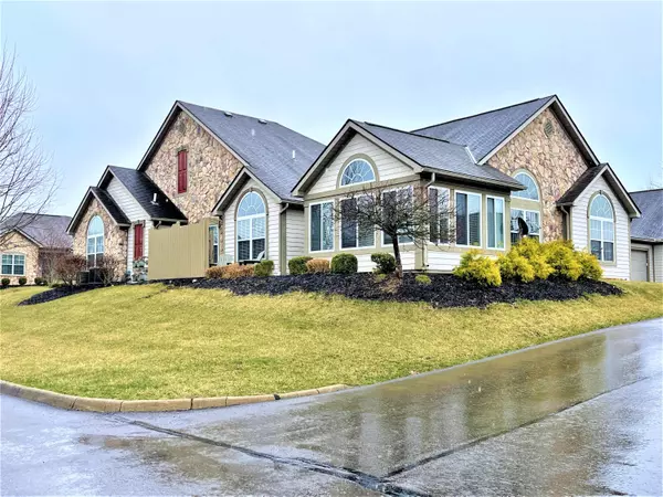 138 Colonial Woods Drive #17, Mount Vernon, OH 43050