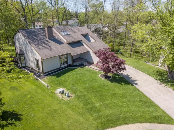 5829 Robert Paul Place, Columbus, OH 43231