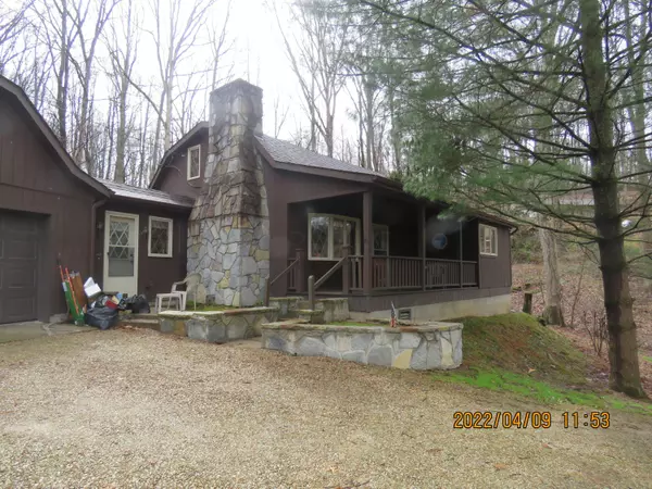 26605 Miller Road, Rockbridge, OH 43149