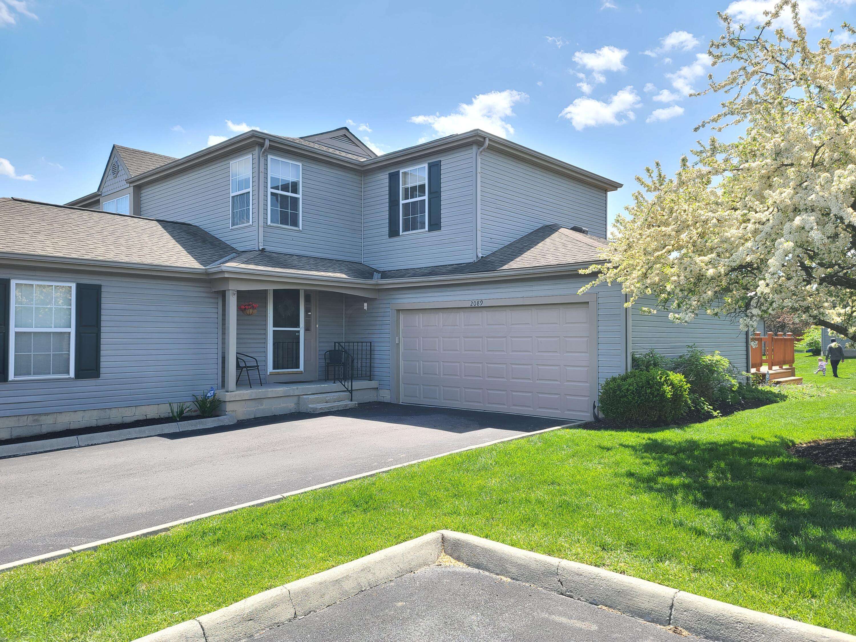 Columbus, OH 43235,2089 Tamarin Drive #10D