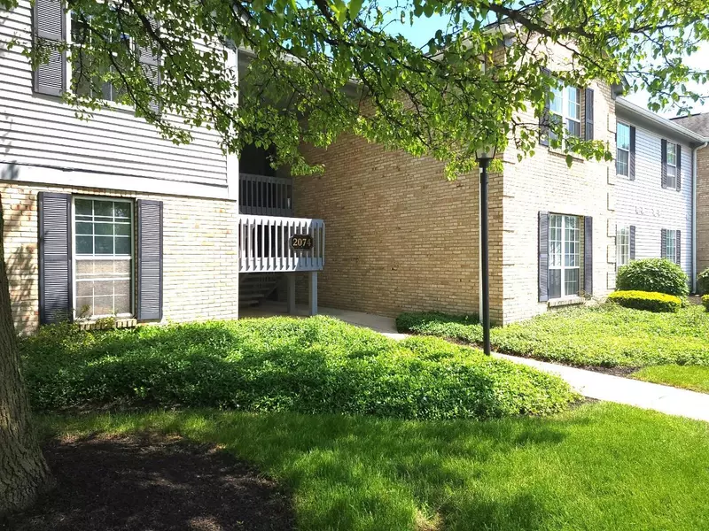 2074 Park Run Drive #B, Columbus, OH 43220