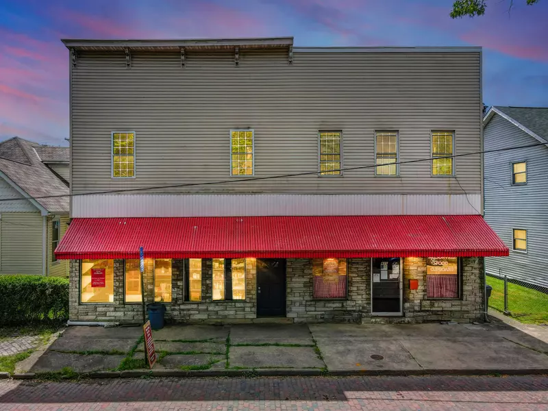 421 Chestnut Street, Nelsonville, OH 45764