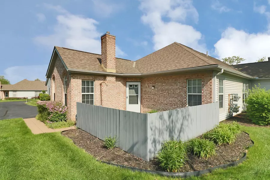 301 Villa Oaks Lane, Columbus, OH 43230