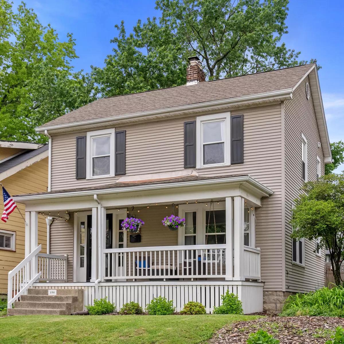 Columbus, OH 43202,236 E Como Avenue