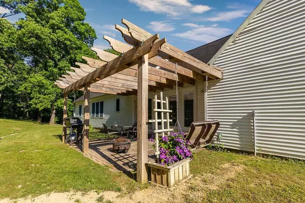 Mcarthur, OH 45651,72325 Brooks Martin Road