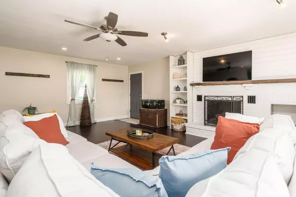 West Mansfield, OH 43358,21764 Treaty Line Road