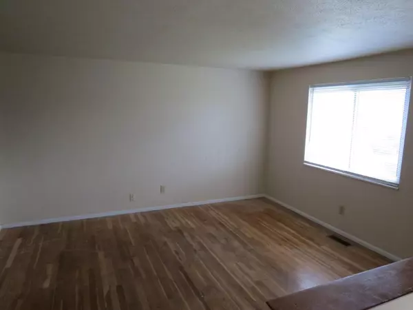 Columbus, OH 43207,944 Higbee Drive
