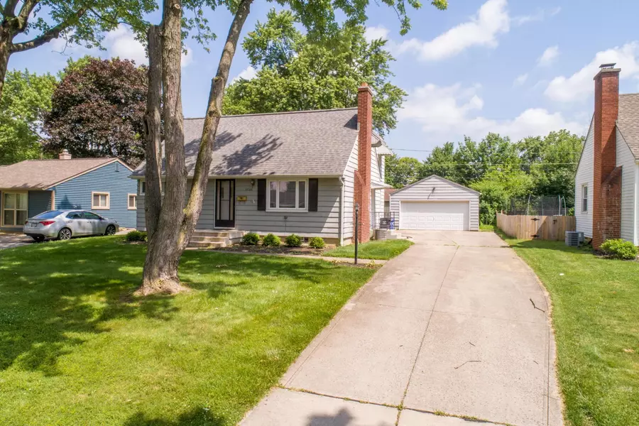 2580 Woodstock Road, Upper Arlington, OH 43221