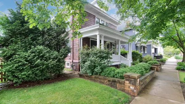 Granville, OH 43023,127 S Main Street