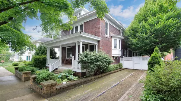 Granville, OH 43023,127 S Main Street