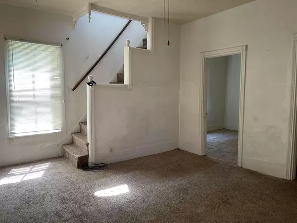 Frazeysburg, OH 43822,101 W 2nd Street