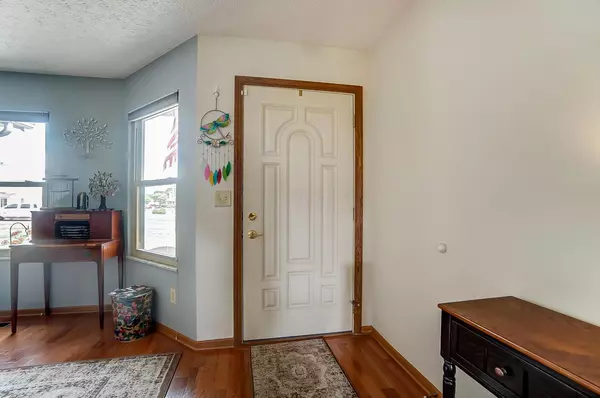 London, OH 43140,1049 Somerset Court