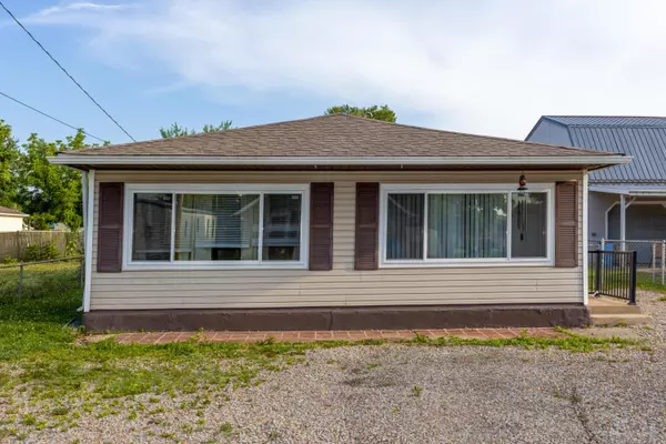 Buckeye Lake, OH 43008,42 Seymour Avenue