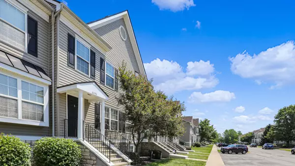 Canal Winchester, OH 43110,6494 Crab Apple Drive #10-649