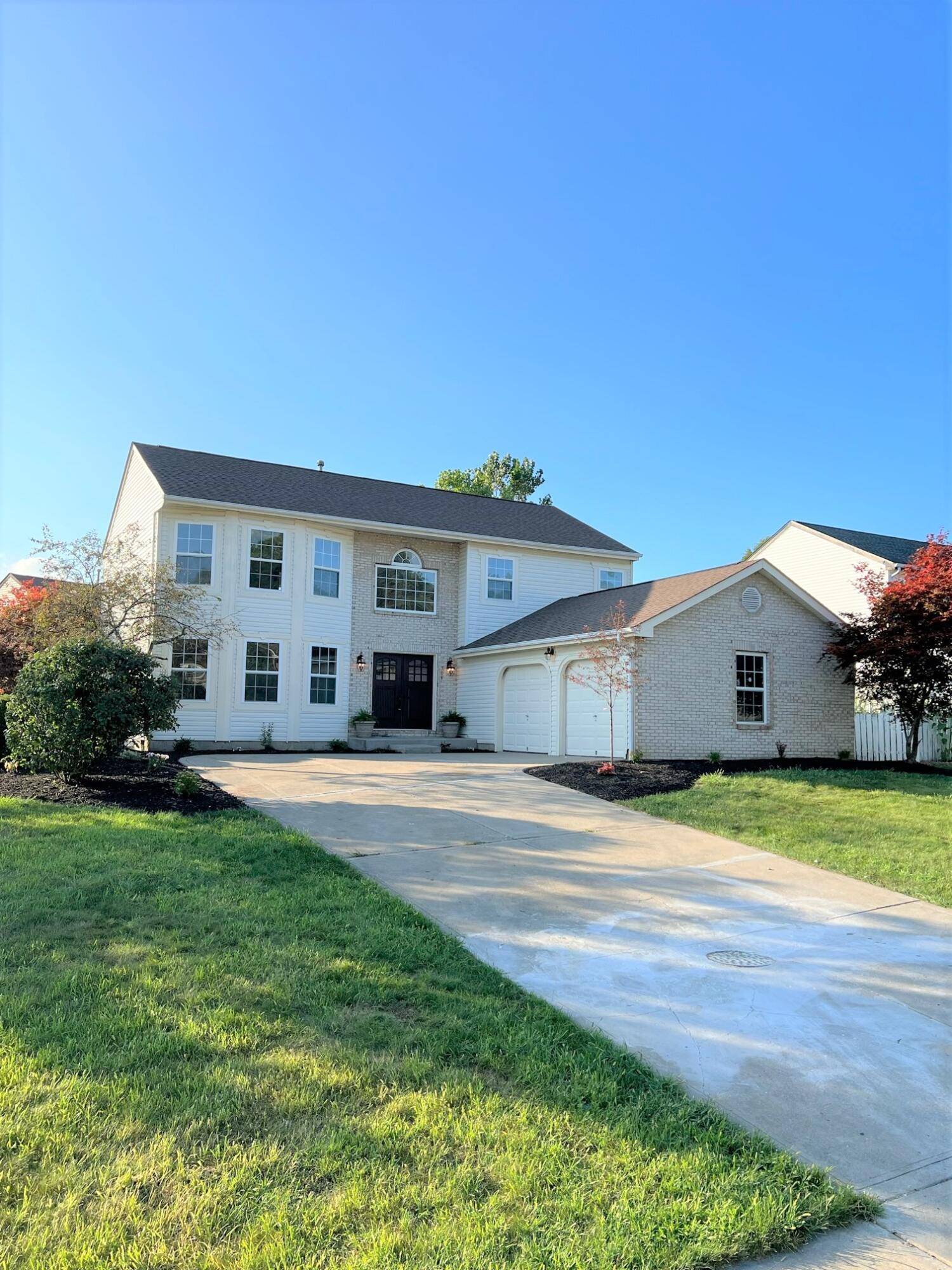 304 N Bend Drive, Pataskala, OH 43062
