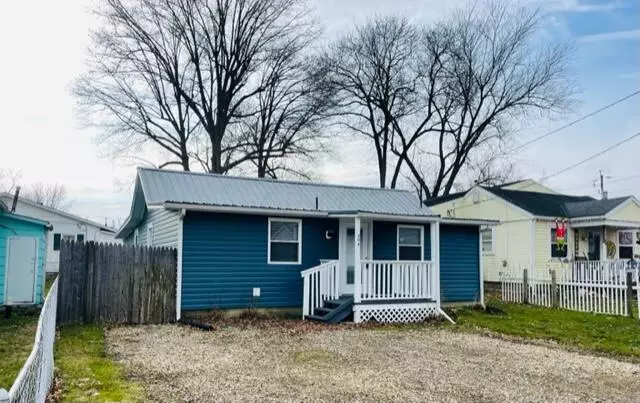 Buckeye Lake, OH 43008,404 Highland Avenue