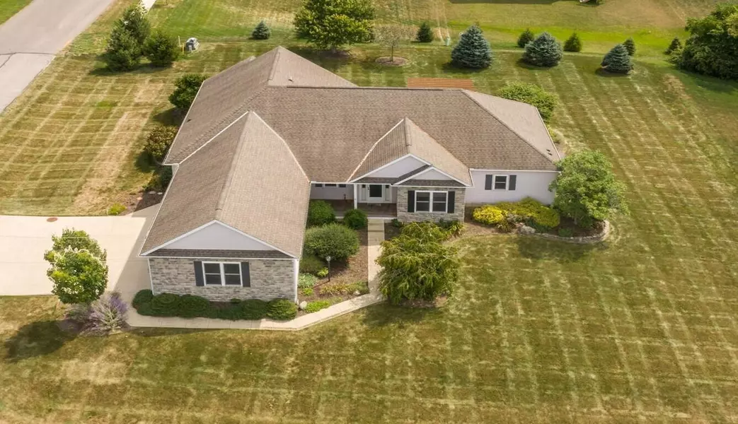 470 Long Trail, Ostrander, OH 43061