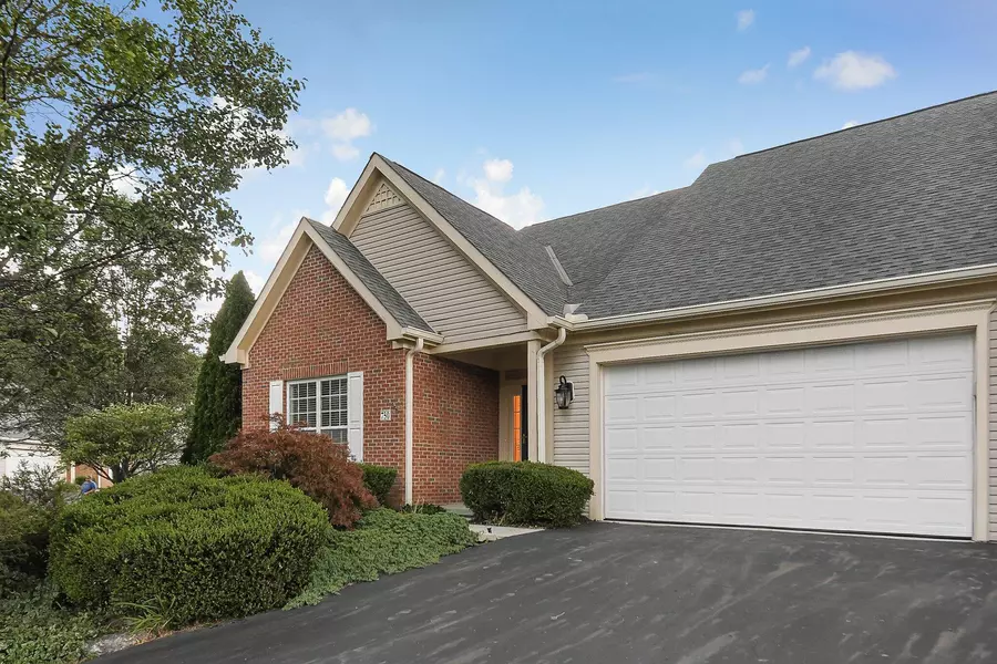 750 Hawks Crest Lane, Blacklick, OH 43004