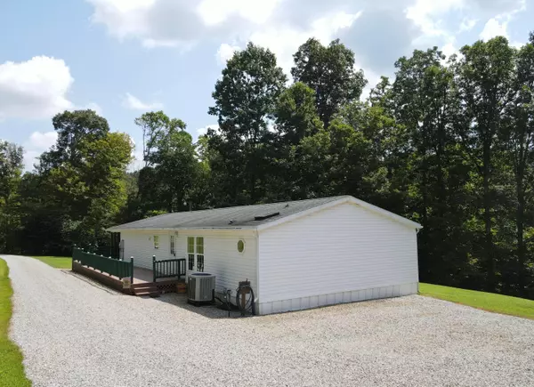 Mcarthur, OH 45651,60921 Locker Plant Road