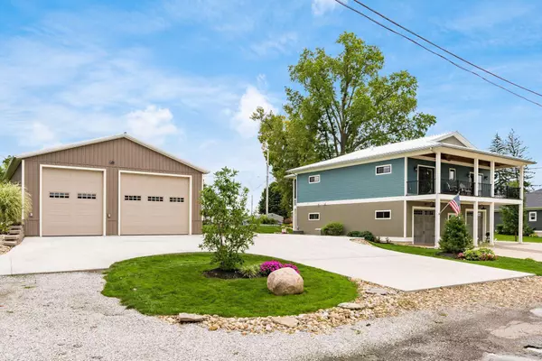 Buckeye Lake, OH 43008,140 Lakeview Drive