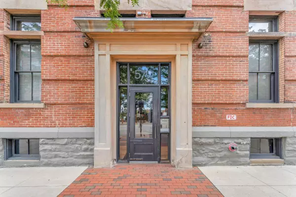 Columbus, OH 43215,570 S Front Street #308