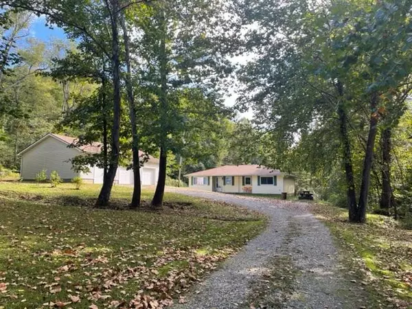 13820 Stout Road, Logan, OH 43138