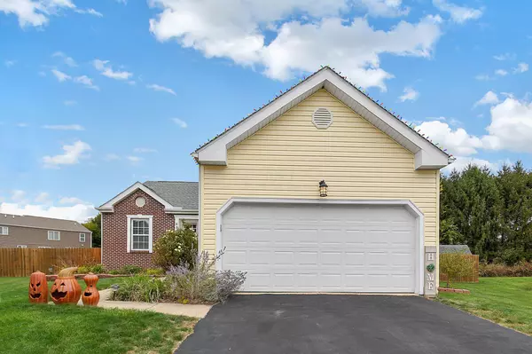 6896 Laurel Boat Lane, Canal Winchester, OH 43110