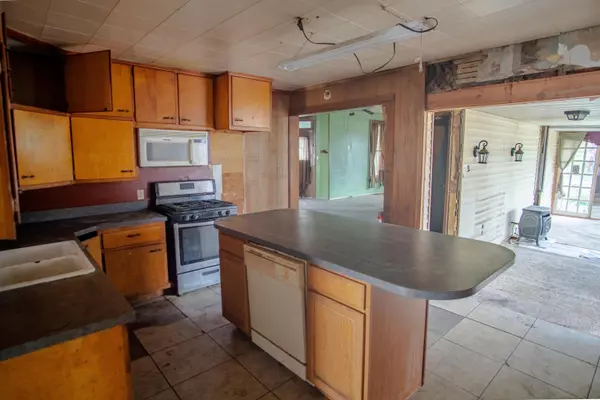 Mount Gilead, OH 43338,198 W High Street