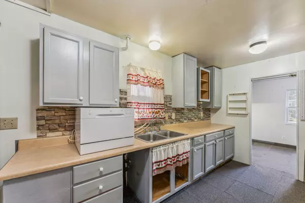 Obetz, OH 43207,2440 Maureen Boulevard