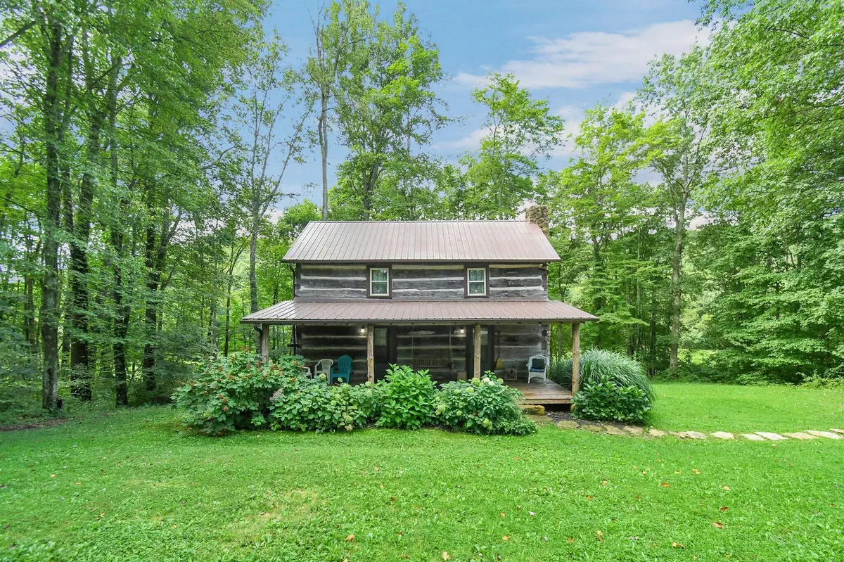 Rockbridge, OH 43149,14635 Little Cola Road