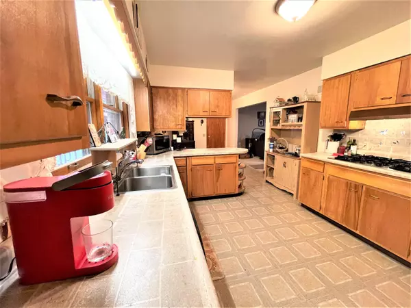 Fredericktown, OH 43019,5 E Mound Street