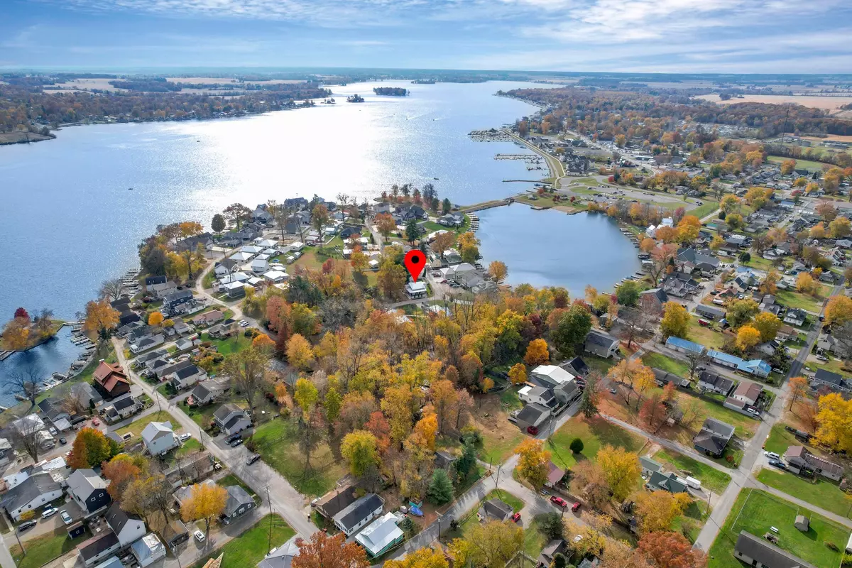 Buckeye Lake, OH 43008,90 Lakeview Drive