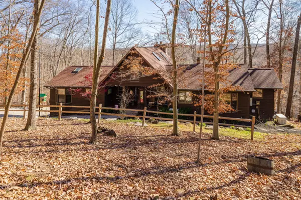 1640 Cardinal Hill Lane, Sugar Grove, OH 43155