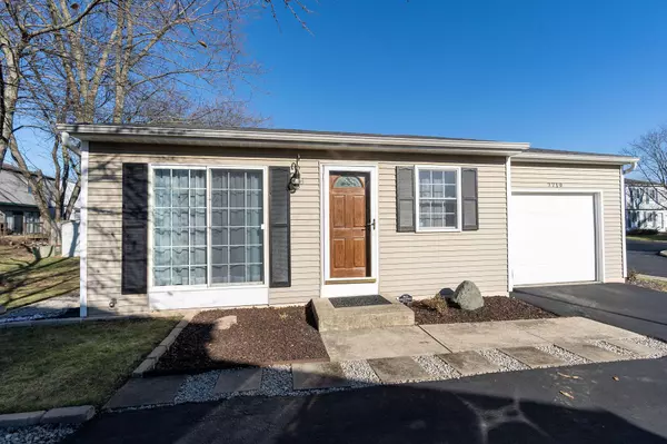 7719 Whitneyway Drive #12, Worthington, OH 43085