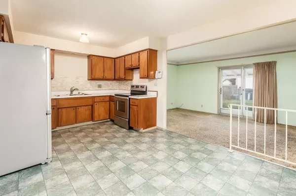 Columbus, OH 43219,3208 Elmreeb Drive