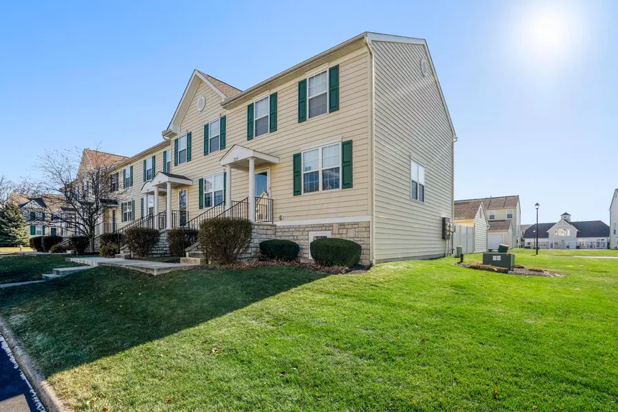 7239 Colonial Affair Drive #14-723, New Albany, OH 43054